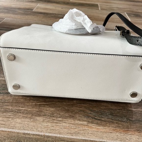 Michael Kors Selma Optic White/Black Large Satchel-NWT - Picture 4 of 4